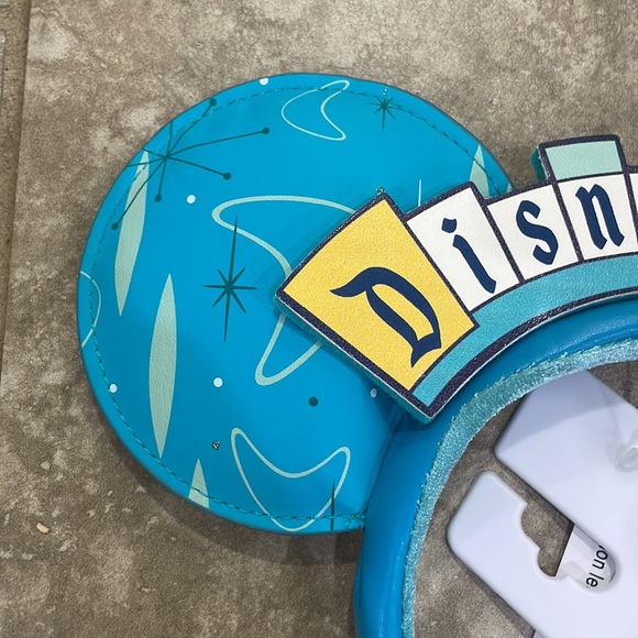 Disney Parks Disneyland 3D Marquee Sign Minnie Mouse Ears Headband NWT - Picture 4 of 10